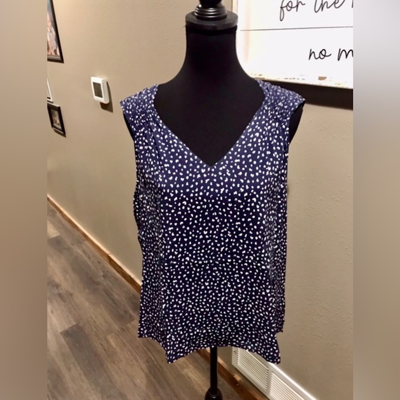 Old Navy Tops - V Neck Tank Top- Old Navy Size L